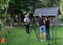 Snemanje lučkega moškega petja na štrto, foto: A. Jerin, 2021