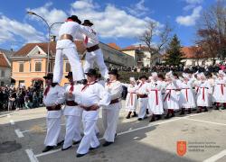 Zaviranje kola v Metliki. Foto: A. Pukl, 2023