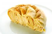 Baking <i>prosta povitica</i> and <i>Bela krajina povitica</i>. Photo: T. Jeseničnik, 2007