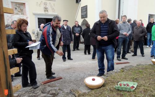 Easter egg game in Primskovo near Litija.
