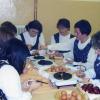 Danica Krivec s skupino žensk iz vasi Poljubinj. Foto: D. Krivec, 2010