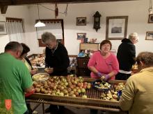 Fruit drying. Photo: M. Starič, 2019