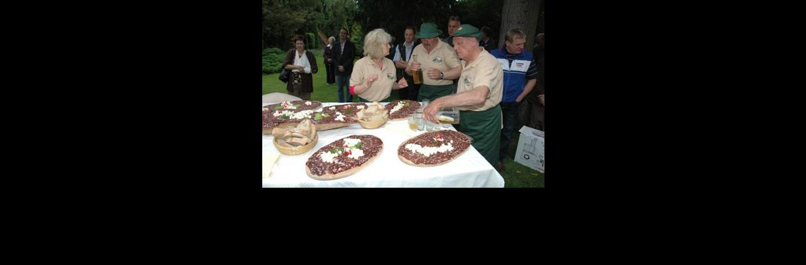 Priprava zgornjesavinjskega želodca(Foto Jože Tlaker, 2010)