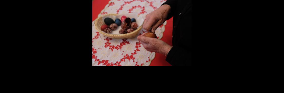 Izdelovanje suhorskih pirhov(Foto Anja Jerin, 2022)