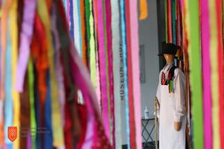 Na razstavi Pustni orači Okič. Foto: M. Špiček, 2021 