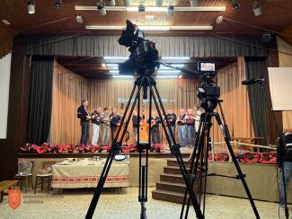 Snemanje tamburaštva v Adlešičih. Foto: A. Pukl, 2022 