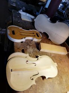 Postopek izdelovanja violine, Izobraževalni inštitut Antonio Stradivari, Cremona. Foto: A. Pukl, 2019